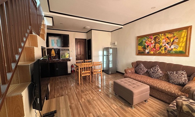 Batangas City Apartamento | Unwind in Batangas City: Santa Rita Townhouse Gem