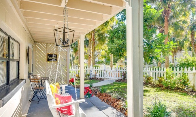 DeLand Casa | Unwind in DeLand: Fire Pit Nights & Downtown Delights!