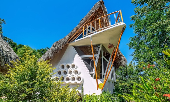Isla Navidad Apartamento | Unwind in Paradise: A Serene Getaway in Barra de Navidad