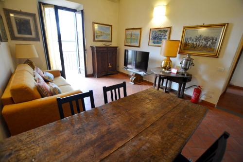 Santissima Annunziata Apartamento | UNYCA - Typical Florentine Hideaway