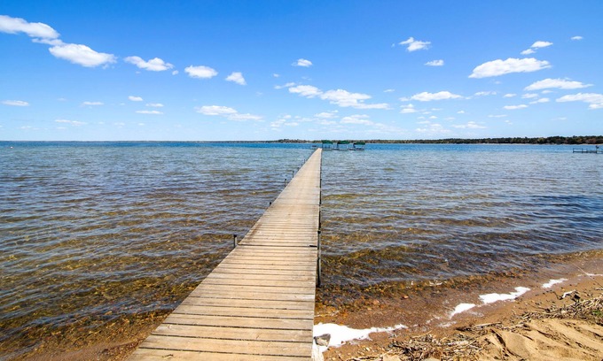 Lake Edward Township Cabina | Up North Resort Located on Beautiful Pelican Lake in Nisswa, MN!