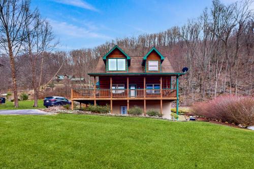 Waynesville Casa | Up on Tanner Trail