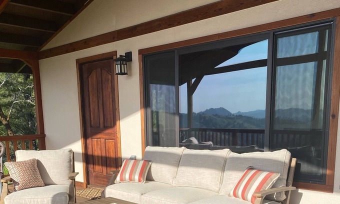 Garberville Cabina | Up on the hills Cabin, spectacular views