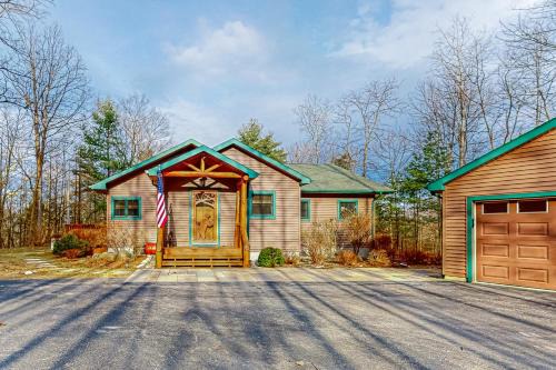 North Lake George Casa | Up The Hill