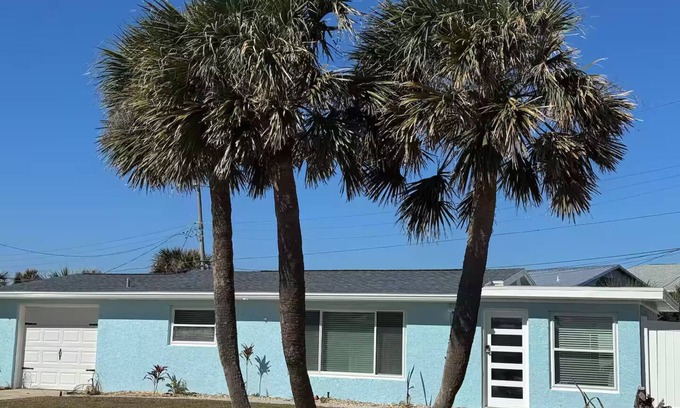 Ocean Breeze Circle Casa | Updated 2-bedroom house in lovely Ormond Beach stocked with amenities
