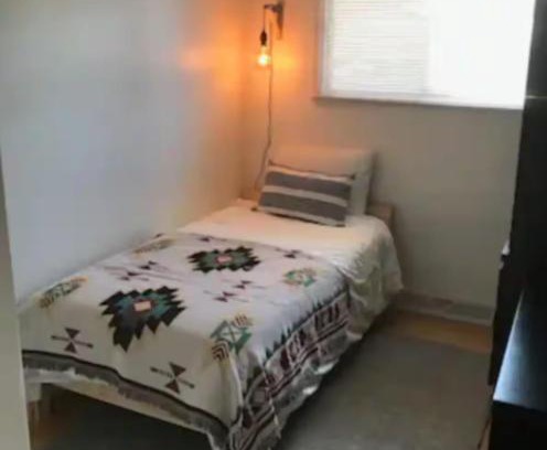 Forest Lawn Apartamento | Updated 3 Bedroom Bungalow w Patio