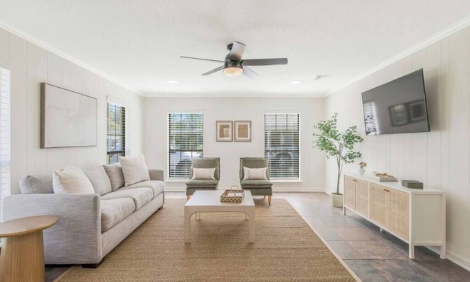 Lafayette Casa | Updated 3BR - Large Lot - A+ Location
