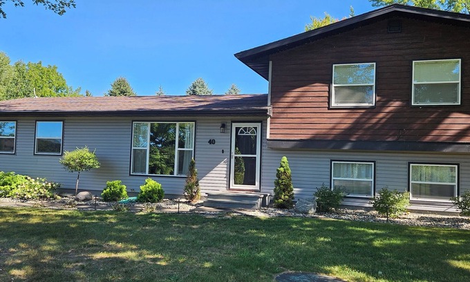 Angola Casa | Updated 4 Bedroom Home on 1/2 acre lot!