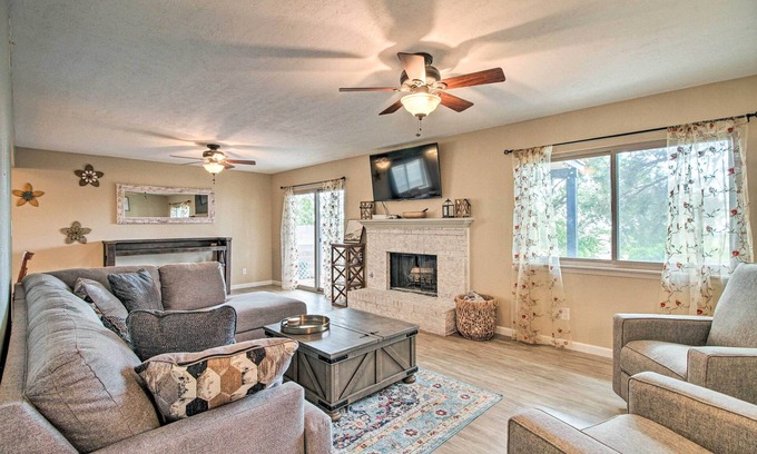 Northeast Heights Casa | Updated Albuquerque Home w/ Backyard + Grill!