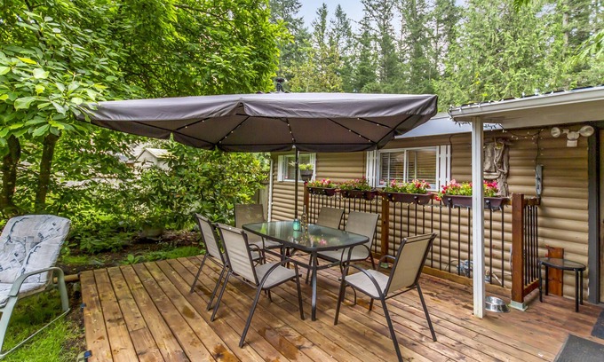 Cultus Lake Cabina | Cabaña de madera estilo antiguo para unas vacaciones familiares en el lago