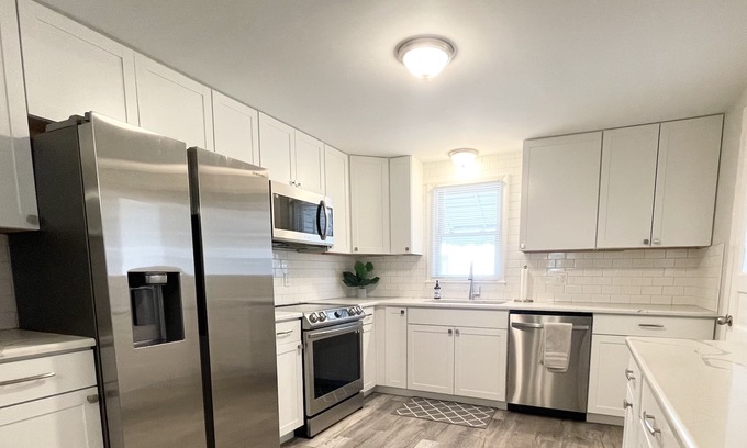 Lancaster Casa | Updated Cape Cod in the heart of Lancaster, NY