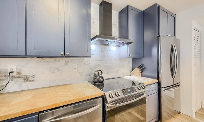 Curtis Park Casa | Updated Carriage House in heart of RiNo