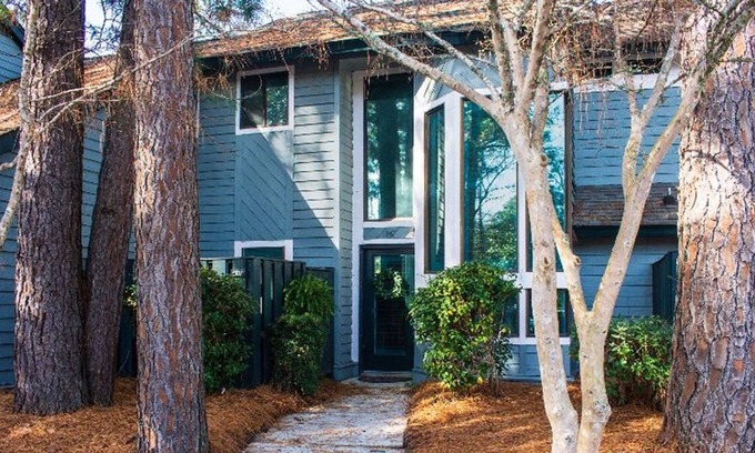 Snee Farm Condominio | Updated Condo centrally located Extended Stay Charleston and Beaches