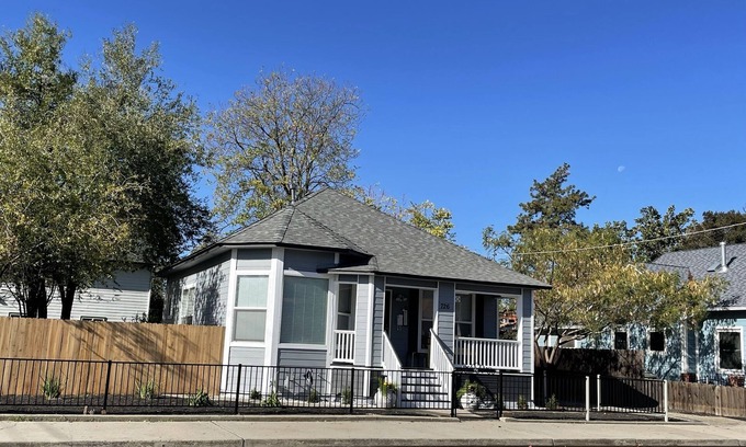 Yuba City Casa | Updated Craftsman cottage conveniently located downtown