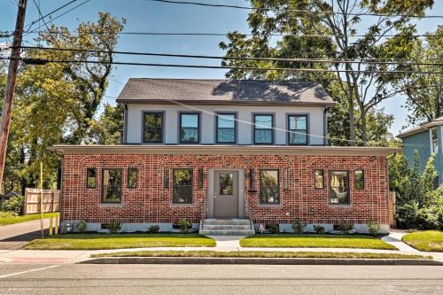 Red Bank Casa | Updated Downtown Red Bank Home 5 Mi to Beach!