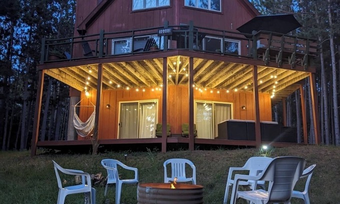 Central Lake Cabina | Updated for large groups on private lot. Right next to world famous Torch Lake!