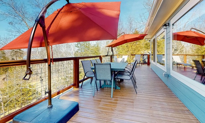 Dandridge Casa | Updated home w/ free attraction tickets, private dock, deck, & amazing lake view