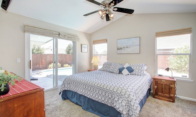 Elk Grove Casa | Elk Grove House with King Bed, Pool & Hot Tub