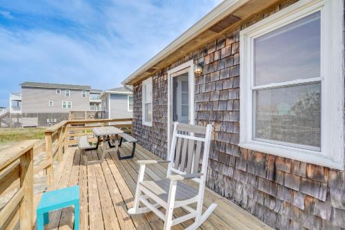 Kitty Hawk Casa | Updated Kitty Hawk Semi-Oceanfront with Ocean Views