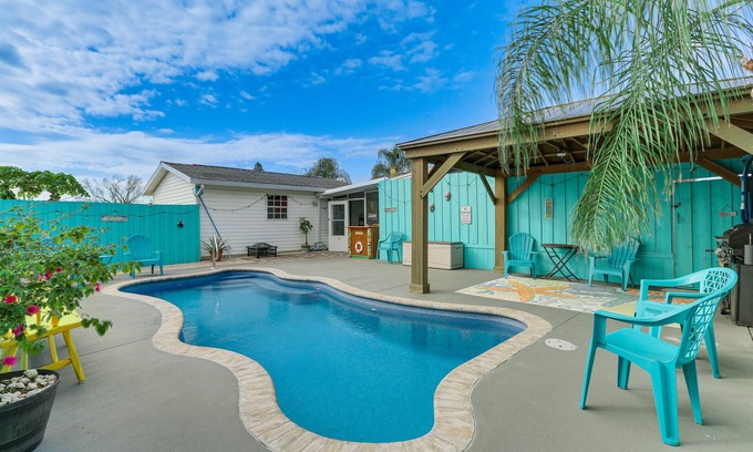 Eisenhower Casa | Casa Lehigh Acres actualizada con porche filtrada!