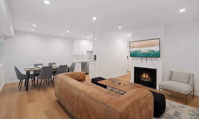 Van Nuys Apartamento | Updated Los Angeles Apartment with Pool – Near Universal