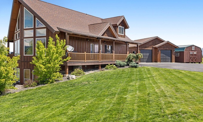 Brookdale Meadows Casa | Updated, mountain-view retreat with private hot tub, game room, deck & firepit