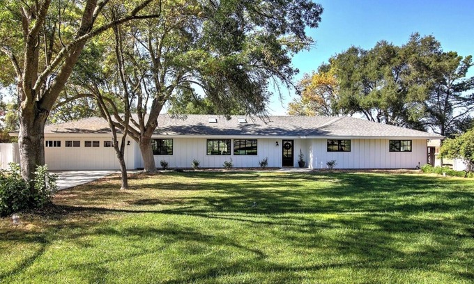 Santa Ynez Casa | Updated Ranch Home with great outdoor space. Pool, spa and outdoor kitchen