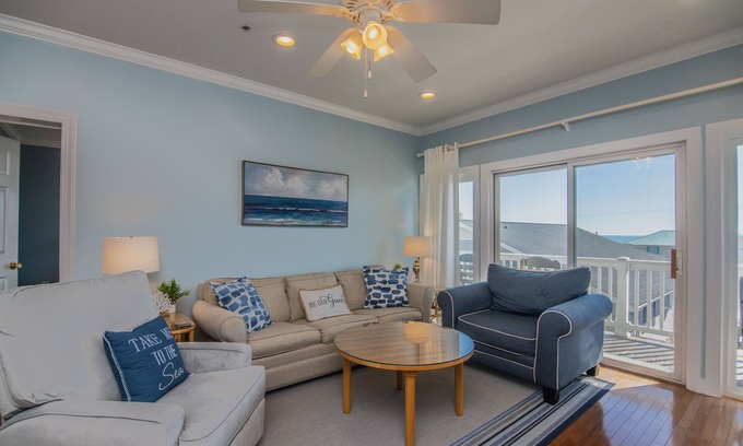 Edisto Island Condominio | Updated Second Floor Condo w/ Free Pool Access; Direct Beach Access; Cable TV/WiFi Access
