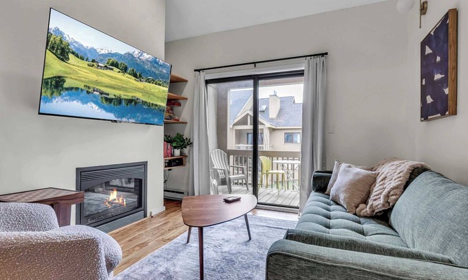 Great Valley Condominio | Updated Ski In Ski Out Condo Holiday Valley