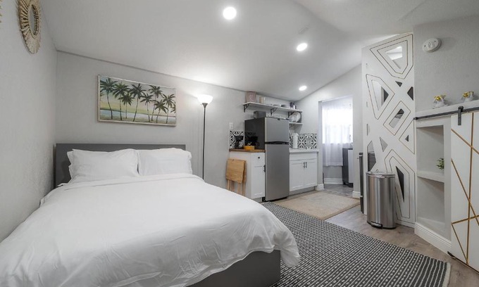 St. Petersburg - Clearwater Apartamento | Updated St Pete Studio Condo