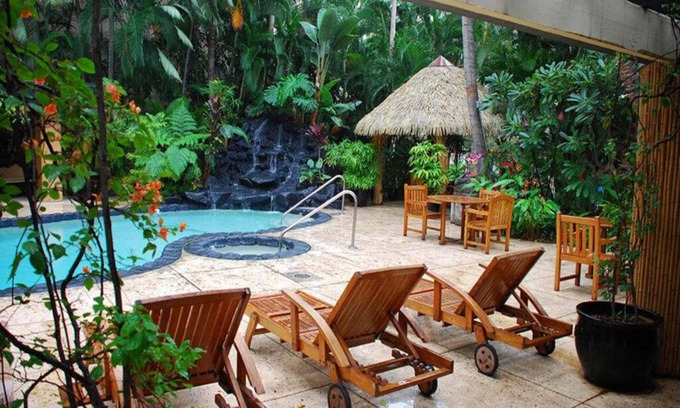 Waikiki Condominio | Upgraded Waikīkī Studio w/Kitchenette, AC and WiFi - Bamboo Waikīkī Hotel #703