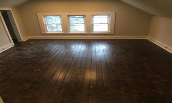Black Rock Casa | Upper (1 bedroom) unit located near Buffalo state college