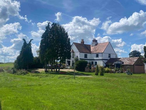 Newent Casa | Upper House Stunning Country Home