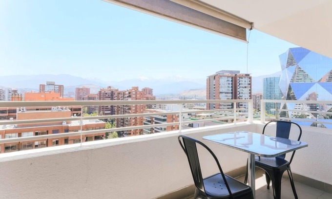 Apoquindo Apartamento | Upper Views 2D Wifi, Balcony & Parking