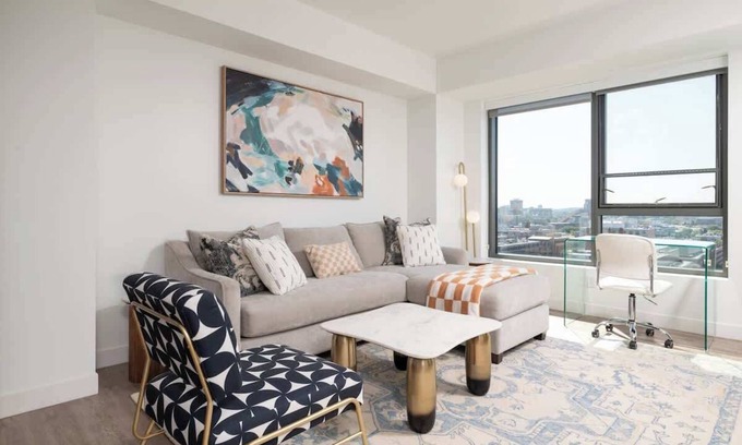Central Square Apartamento | Upscale 1BR near MIT Harvard with Parking!