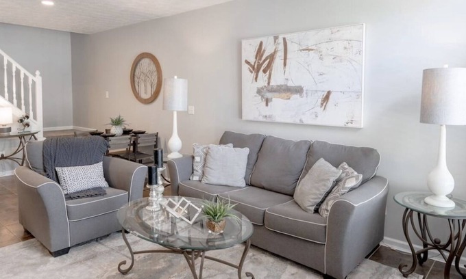 Fishers Casa | Upscale 2BR Modern Condo Downtown Fishers