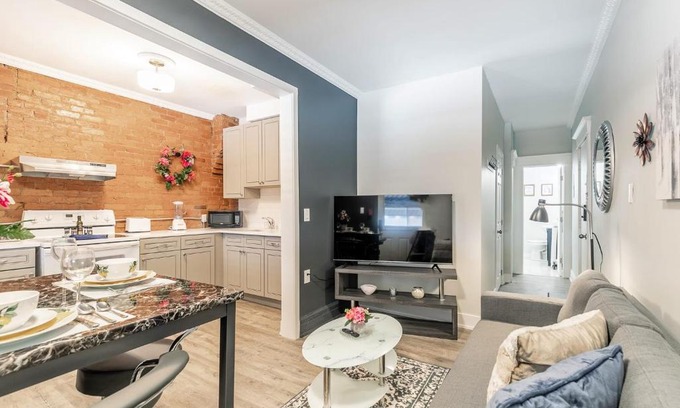 Central Hamilton Apartamento | Upscale 2BR with King Bed - Prime Location