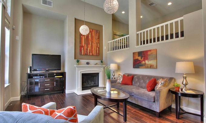 Santa Clara Casa | Exclusivo 3BR Rivermark Home cerca del 49ers Stadium & Convention Center