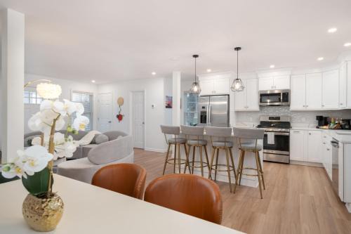Bridgeport Apartamento | Upscale 4BR Retreat at the Reservoir!