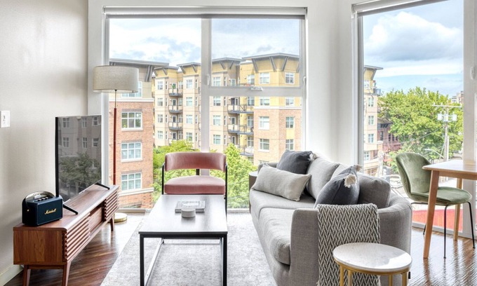 Old Ballard Apartamento | Upscale Ballard 1BR w/ W/D, BBQ & Gym, near Waterfront, by Blueground
