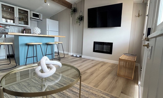 San Luis Obispo County Cabaña | Upscale Beach Cottage - rock view - paddleboards