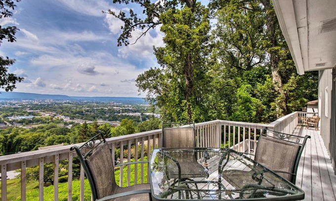Missionary Ridge Casa | Upscale Chattanooga Home on Missionary Ridge!