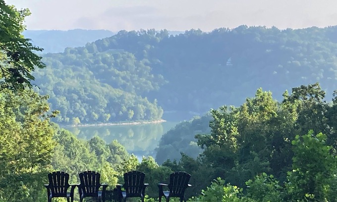 Smithville Cabina | Upscale CHL cabin with incredible year-round lake views - New Owners & Upgrades