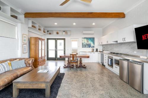North Bondi Apartamento | Upscale Cliffside Studio with Ocean Views North Bondi