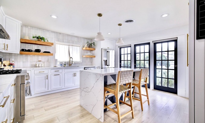 Winter Gardens Casa | Upscale Country Retreat with Backyard Cottage