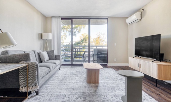 Cupertino Apartamento | Upscale Cupertino 1BR w/ Gym & Pool, near Apple & Google, by Blueground