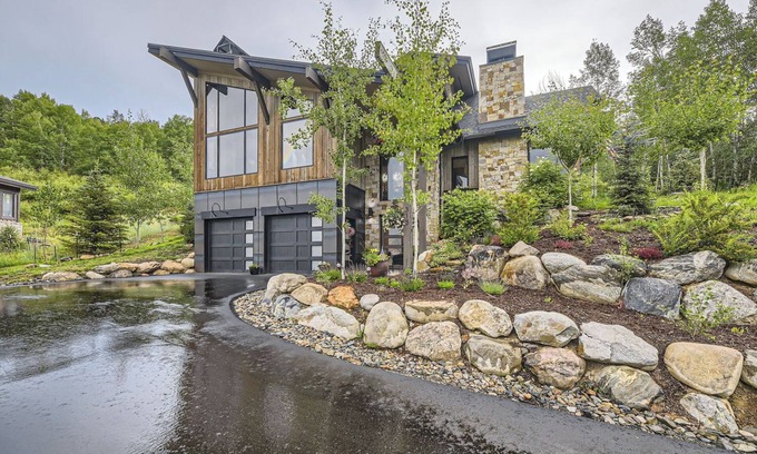Three Peaks Casa | Upscale home with gourmet entertainers' kitchen in Summit County, CO