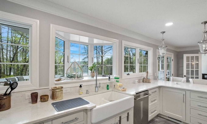 Wilkesboro Casa | Upscale Lake Home Near the Mountains