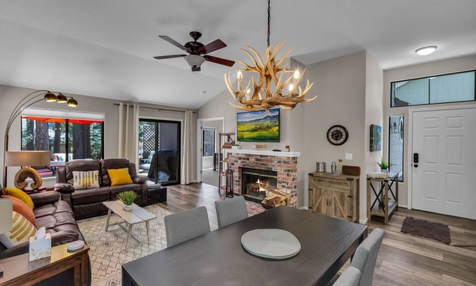 Plumas Eureka Estates Casa | Upscale mountain boutique home! - 26 Alder Court