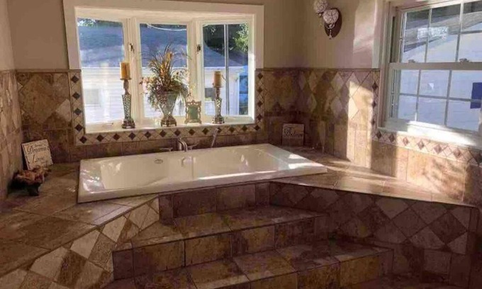 Iron Mountain Casa | Upscale & quiet great for remote work in town